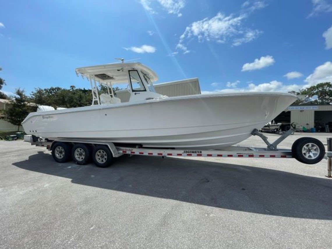 2023-edgewater-325cc-power-9377583-20240815103359041-1_XLARGE