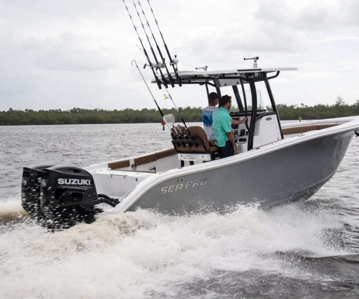 Sea-Pro-259-Deep-V-center-console
